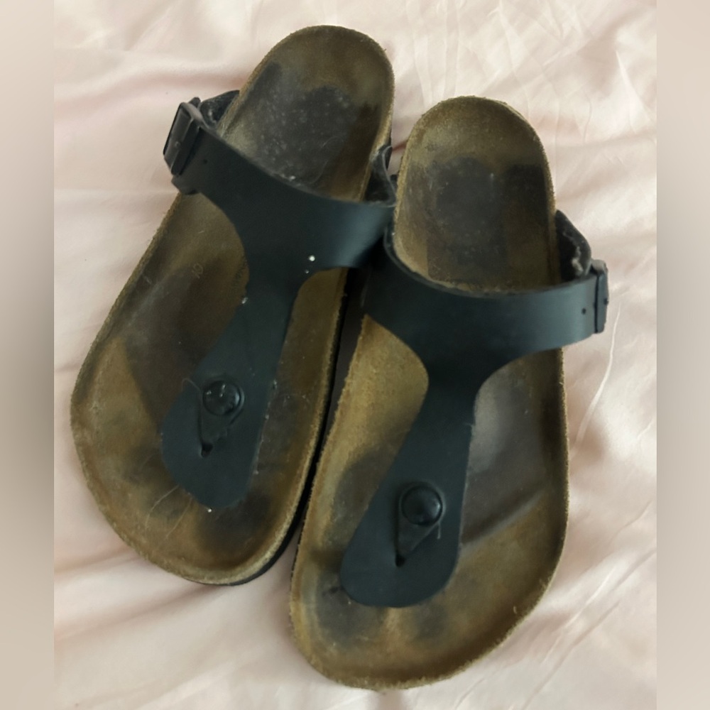 Birkenstock Black T-strap Toe-Post Sandals